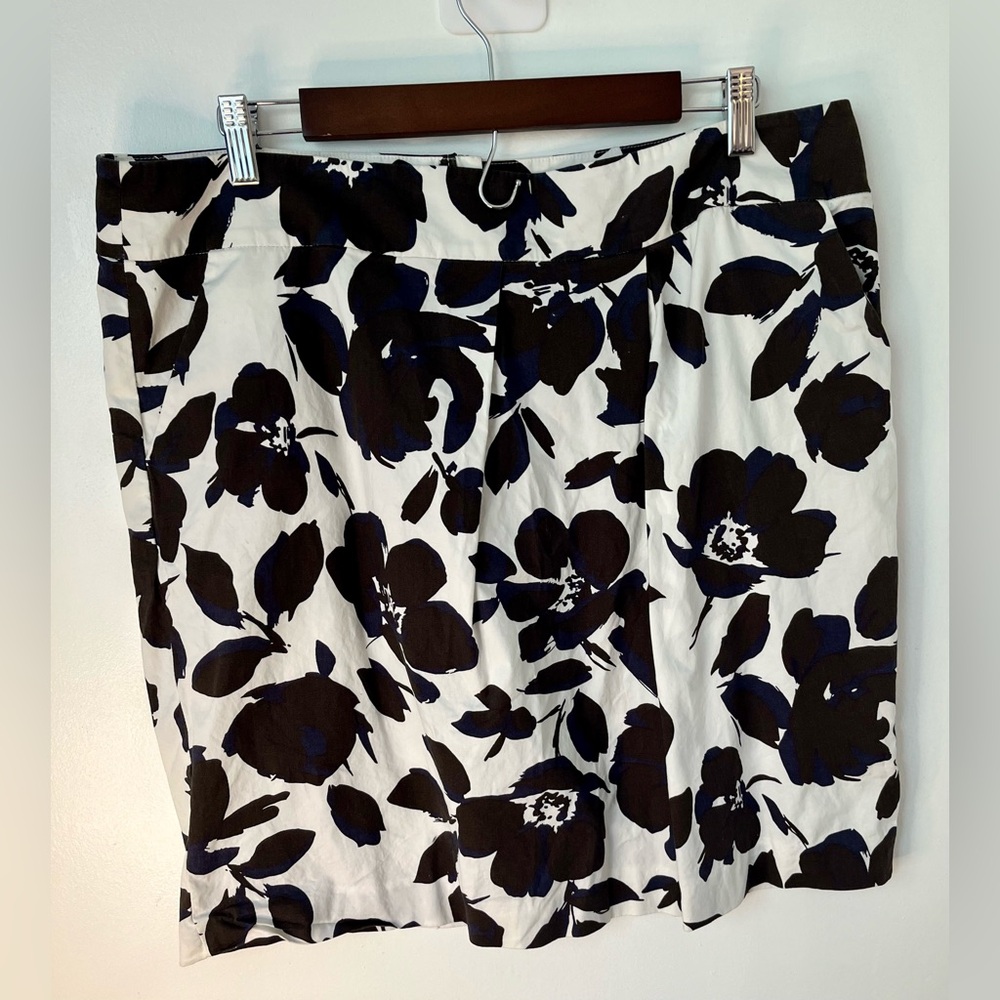 Simply Vera Vera Wang Floral Cotton Mini Skirt Blue Black White Size 16